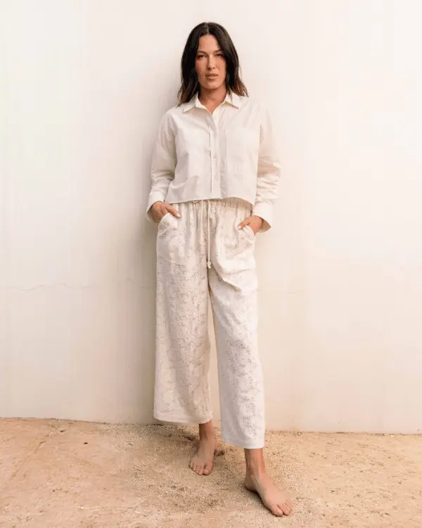Alternative view of Dakota Crop Shirt | Sand Cloud